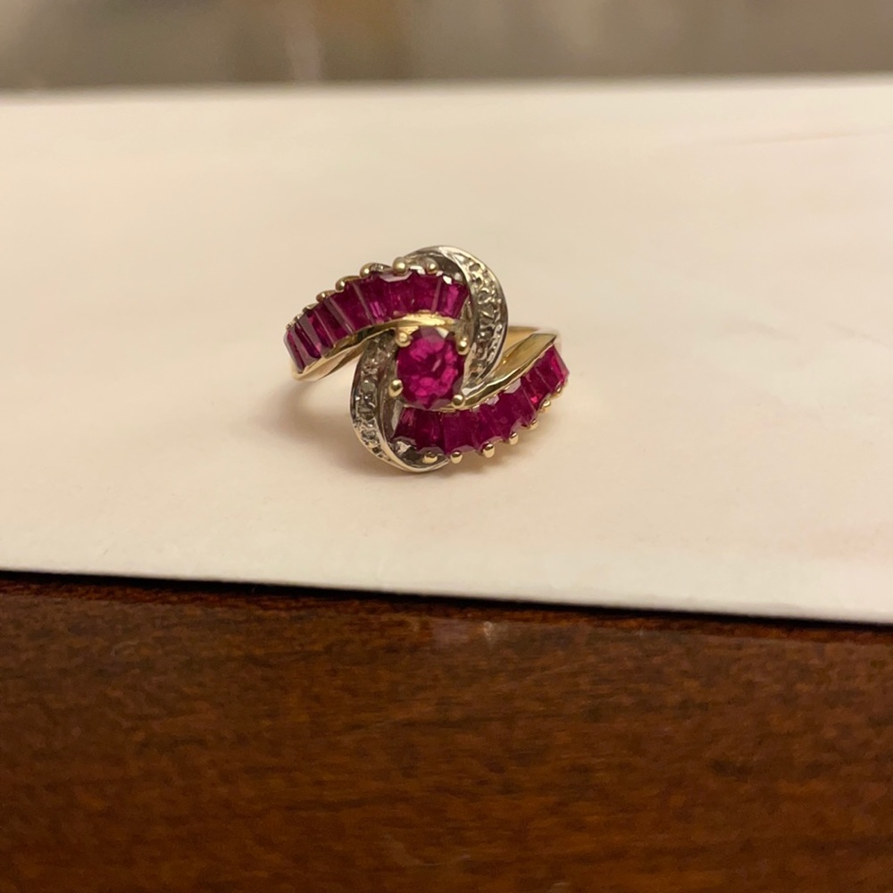 Ruby 14K yellow gold ring
